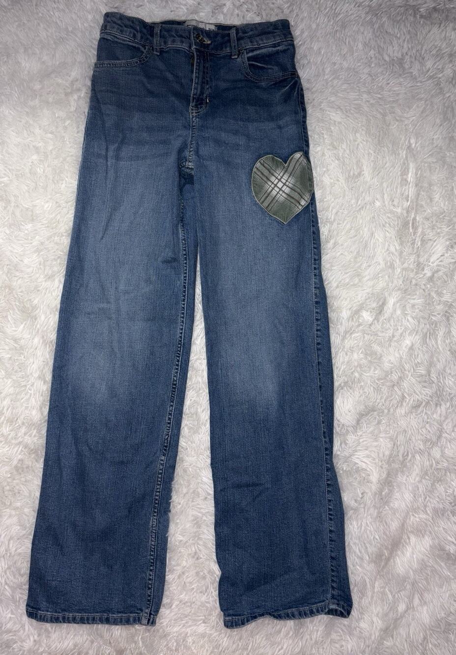 Abercrombie Kids “High Rise Wide Leg” 13/14 Long Heart Embroidered Jeans.